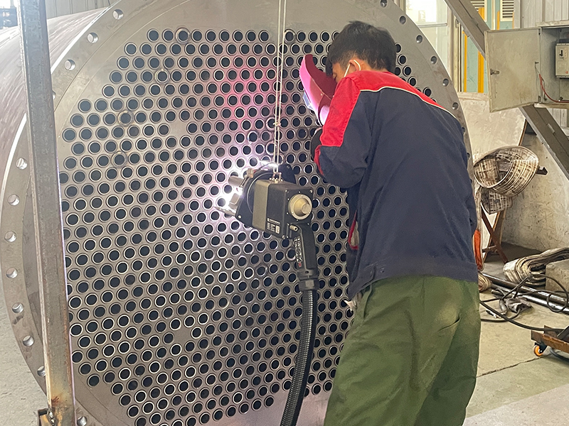 Meihan TIG automatic welding equipment: Let welders say goodbye to the hardship of 'trading health for income' (Picture 3) 5. Tube-sheet welding machine MWP-65.jpg